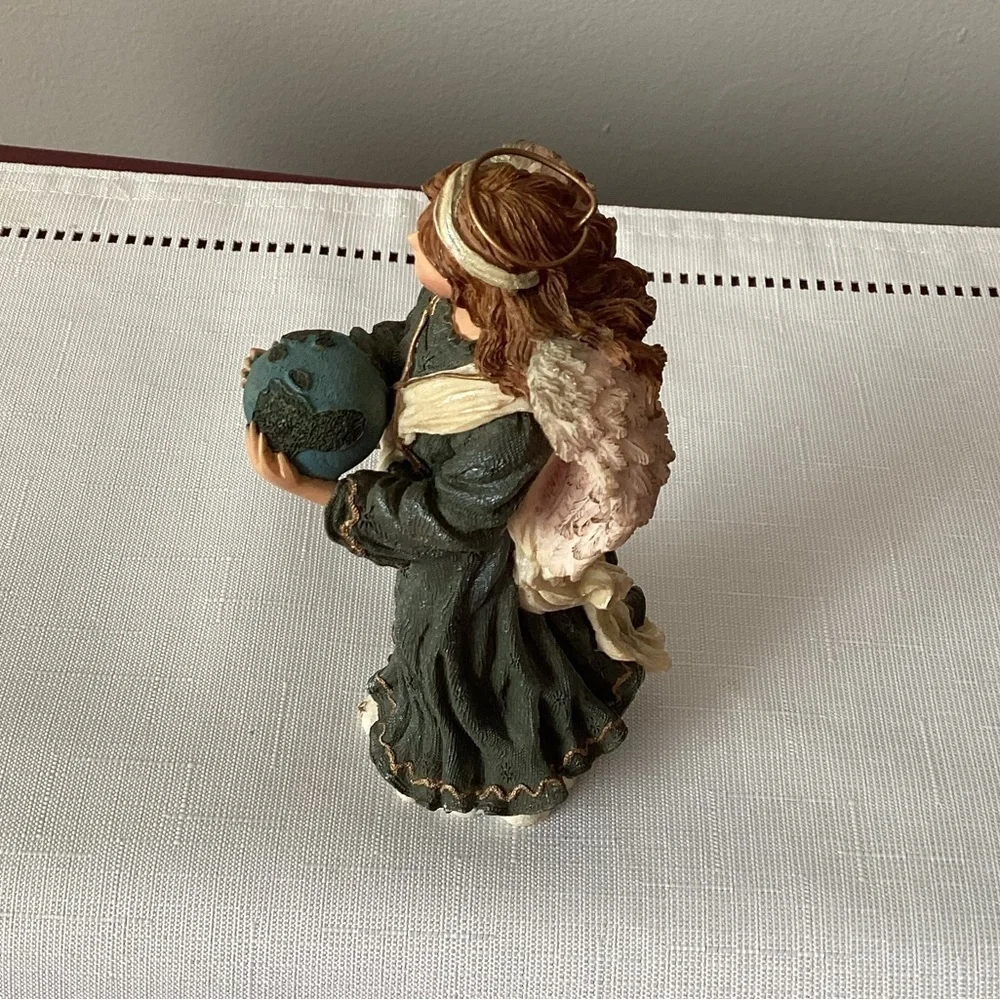 Boyd Bears Vintage Resin Figurine